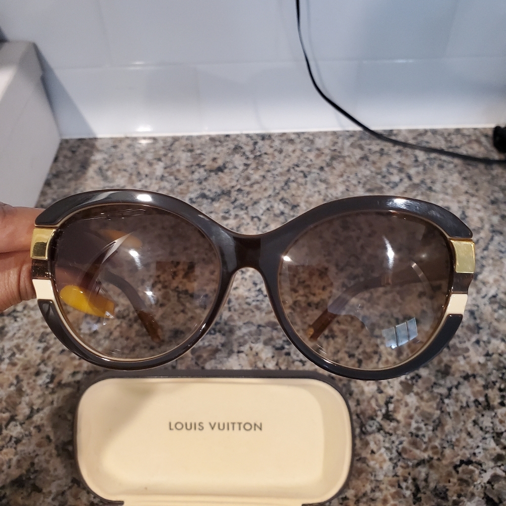 Authentic Louis Vuitton Sunglasses